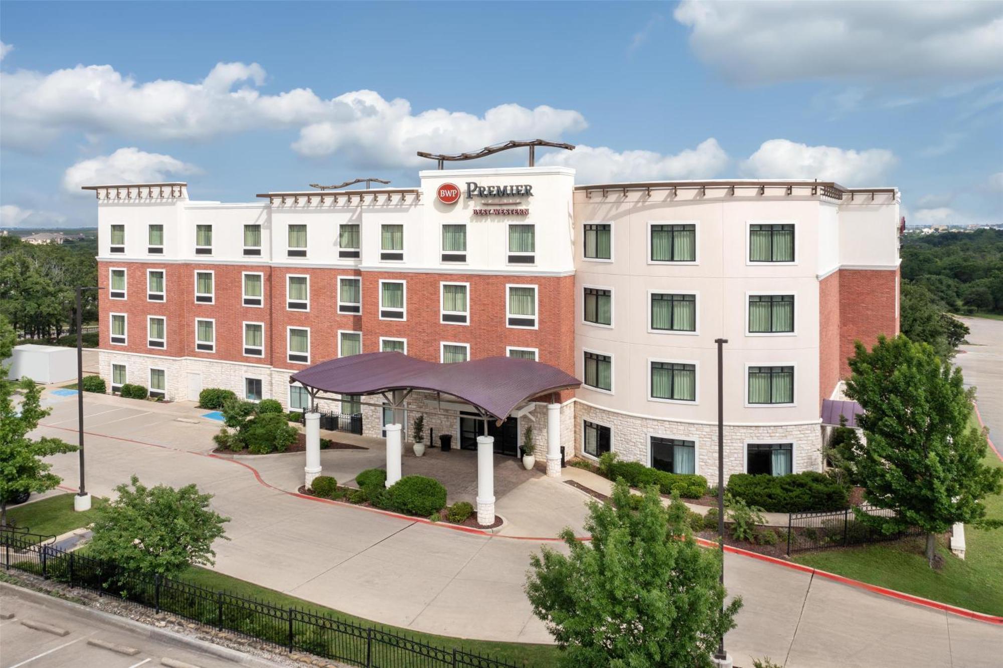 Best Western Premier Crown Chase Inn & Suites Denton Exterior photo