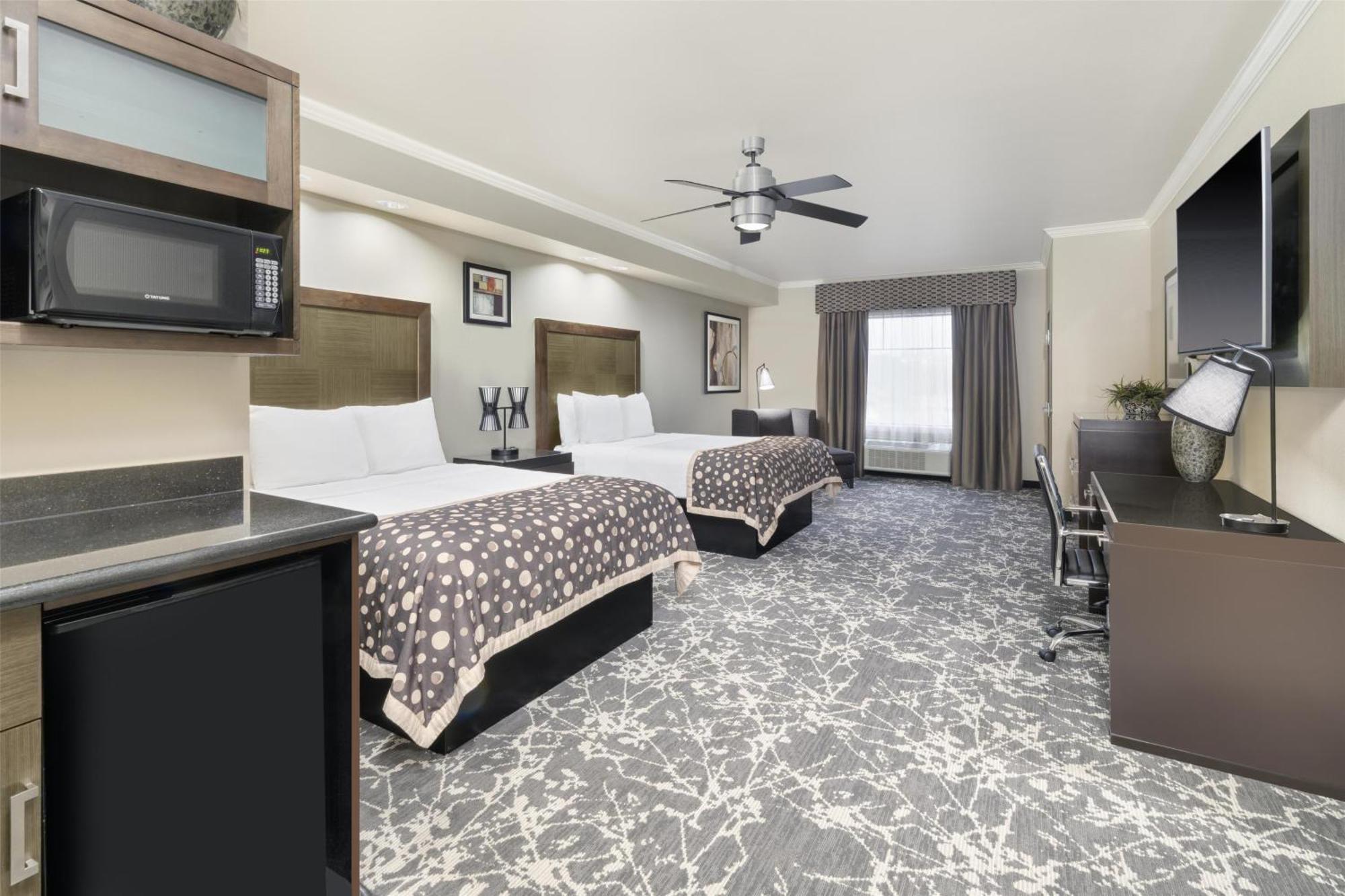 Best Western Premier Crown Chase Inn & Suites Denton Exterior photo